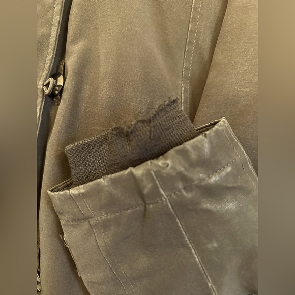 Canada Goose Kensington Parka - Picture 7 of 8